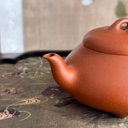 Ai Shi Piao Yixing Zisha Teapot