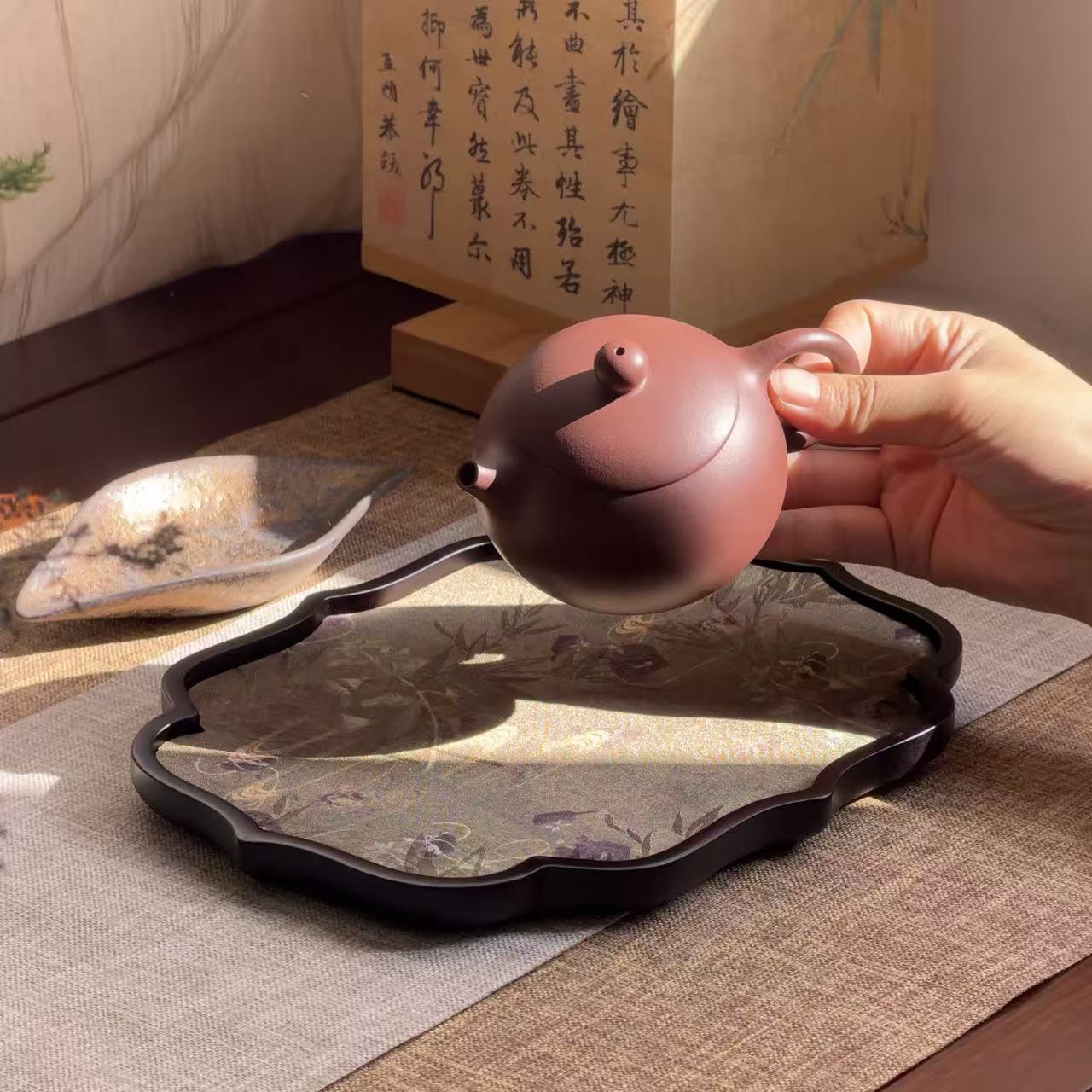 Xi Shi Yixing Zisha Teapot · Zi Ni | 200ml