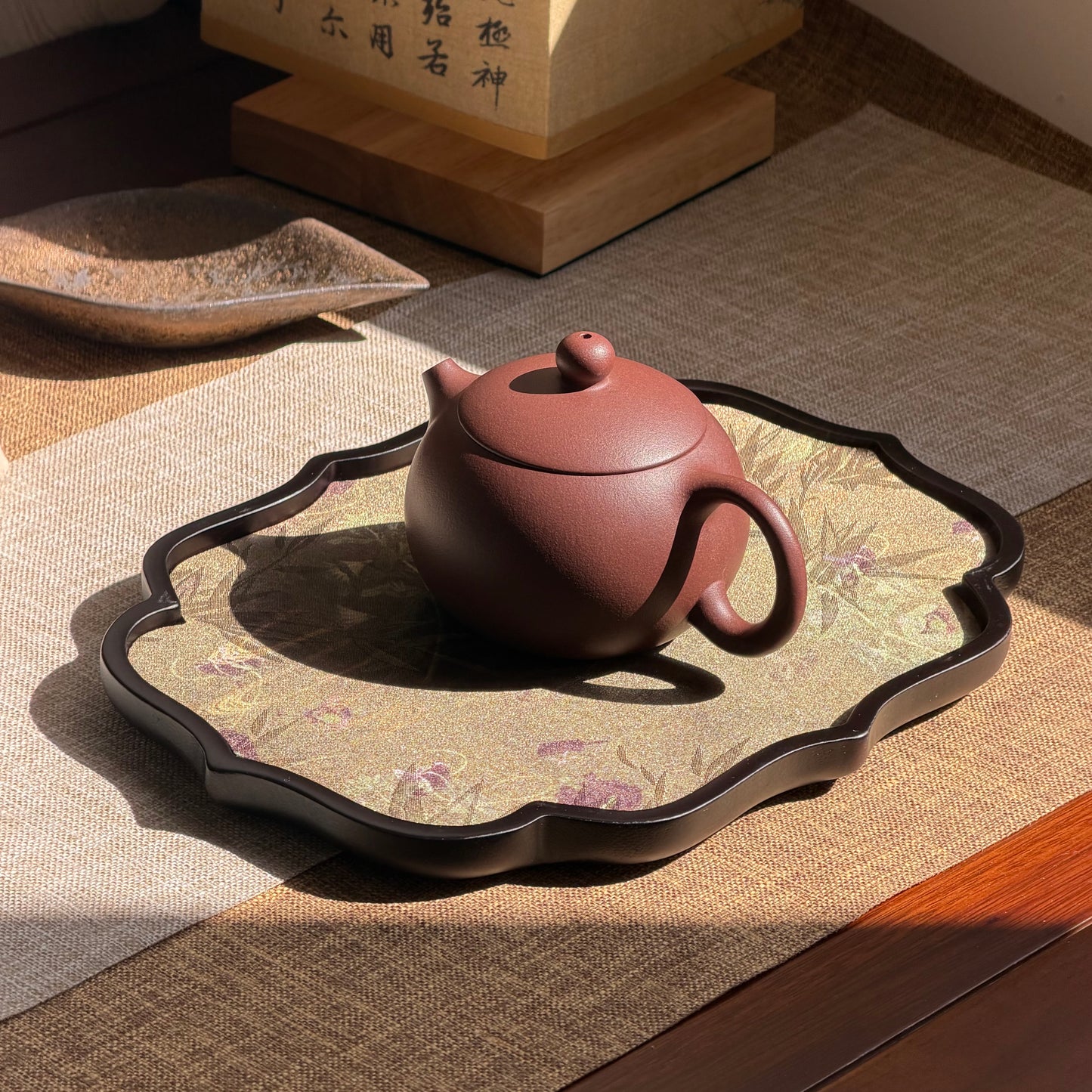 Xi Shi Yixing Zisha Teapot · Zi Ni | 200ml
