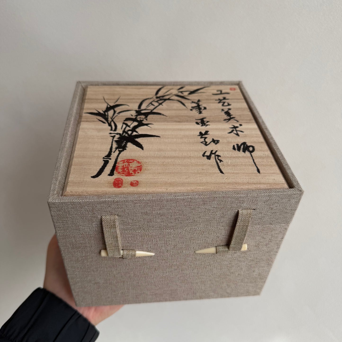 "Fu Lin Ba Fang" Zisha Teapot- Handmade by Master Ya-qin Dong | Di Cao Qing Clay (400ml)