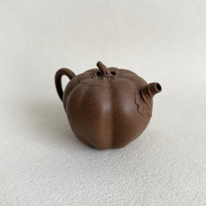 Bell Pepper Teapot by Master Dong Yaqin - Handmade｜Qingduan Clay 110ml