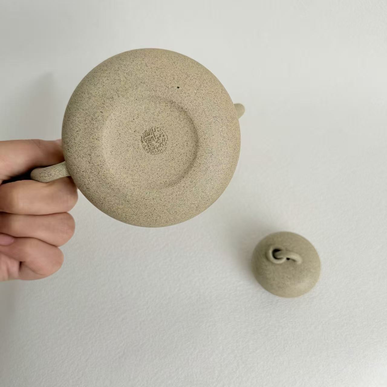 Gourd (Hu Lu) Teapot by Master Dong Yaqin - Handmade｜Duan Ni Clay 200ml