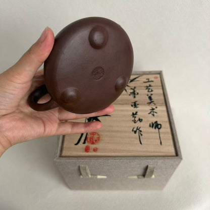 Zi Ye Shi Piao Yixing Teapot by Master Dong Yaqin | Di Cao Qing Clay